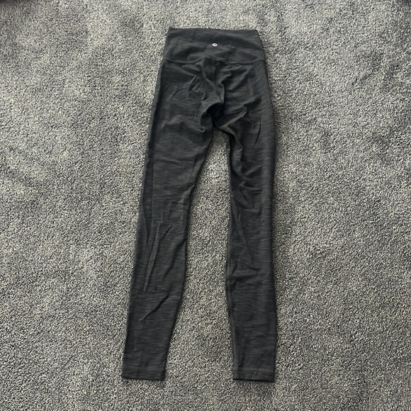 LULULEMON grey color leggings - Picture 5 of 6